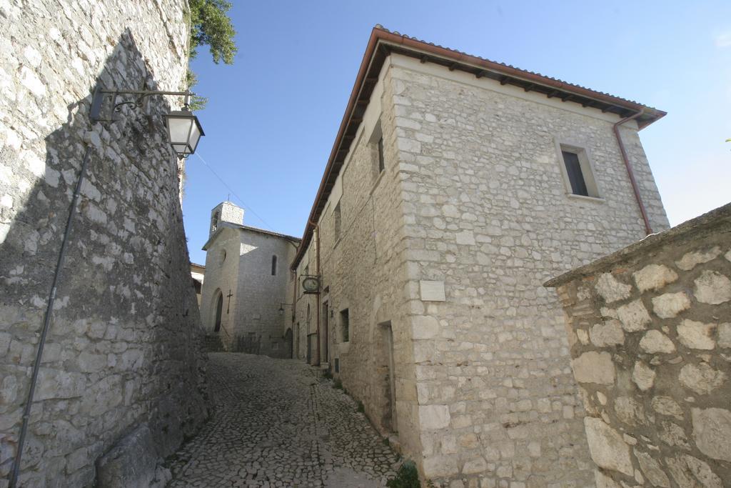 Locanda Il Falco Nero Fumone Eksteriør billede