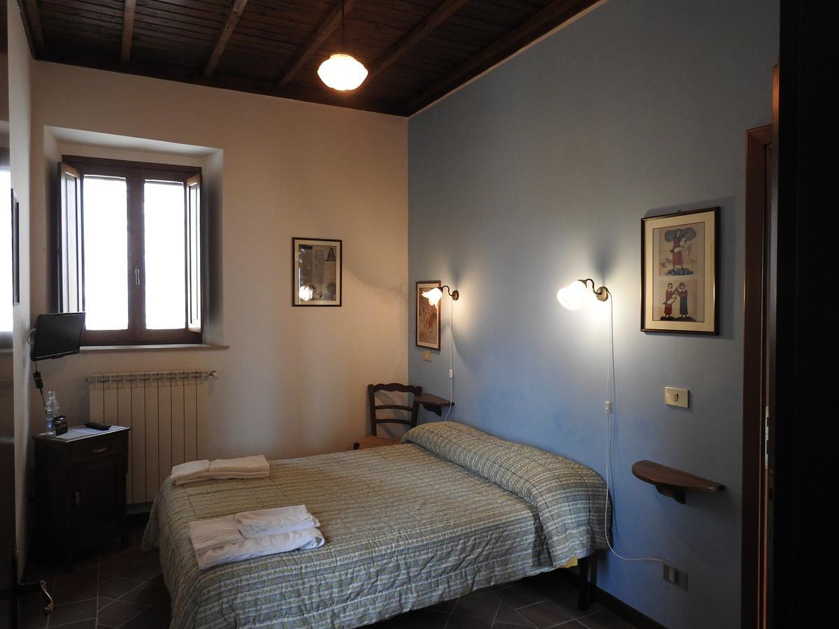 Locanda Il Falco Nero Fumone Eksteriør billede
